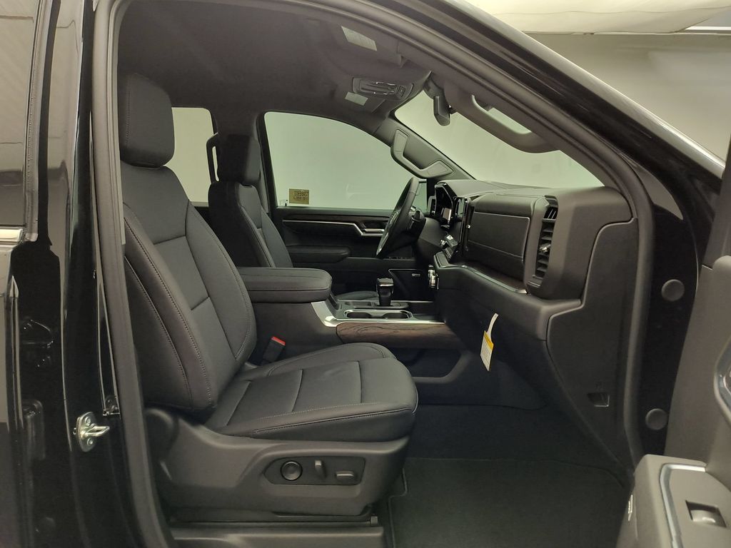 2026 GMC Sierra 1500 SLT - Photo 23