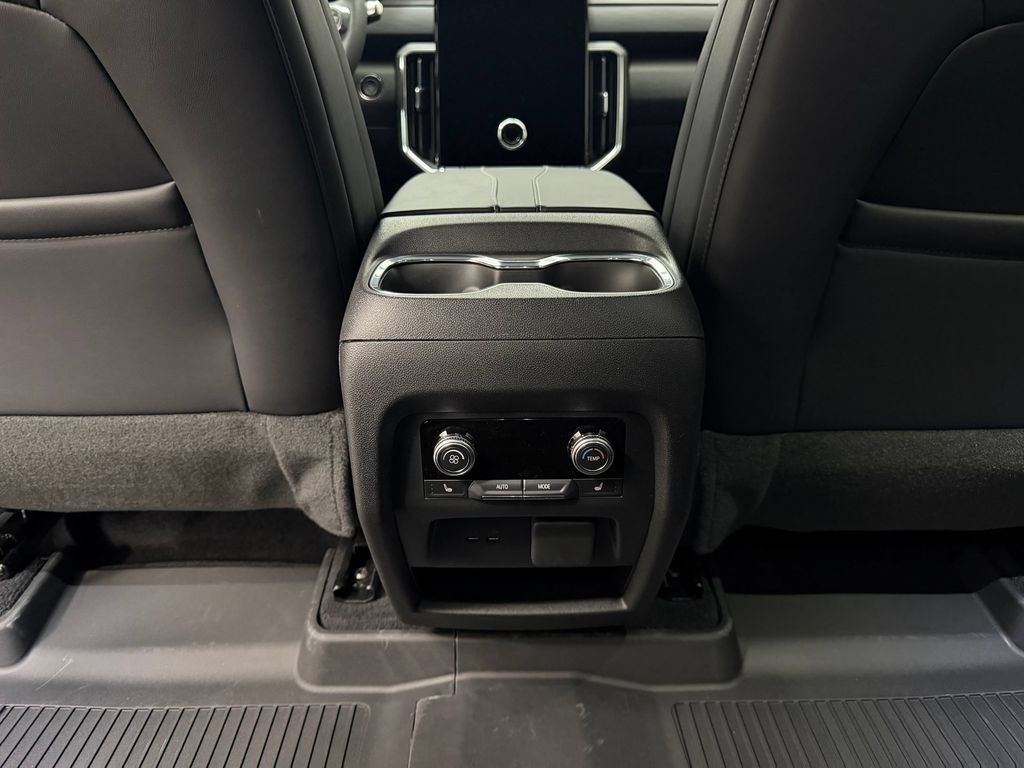 2026 GMC Acadia Elevation - Photo 30