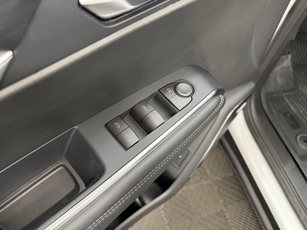 2026 GMC Acadia Elevation - Photo 14