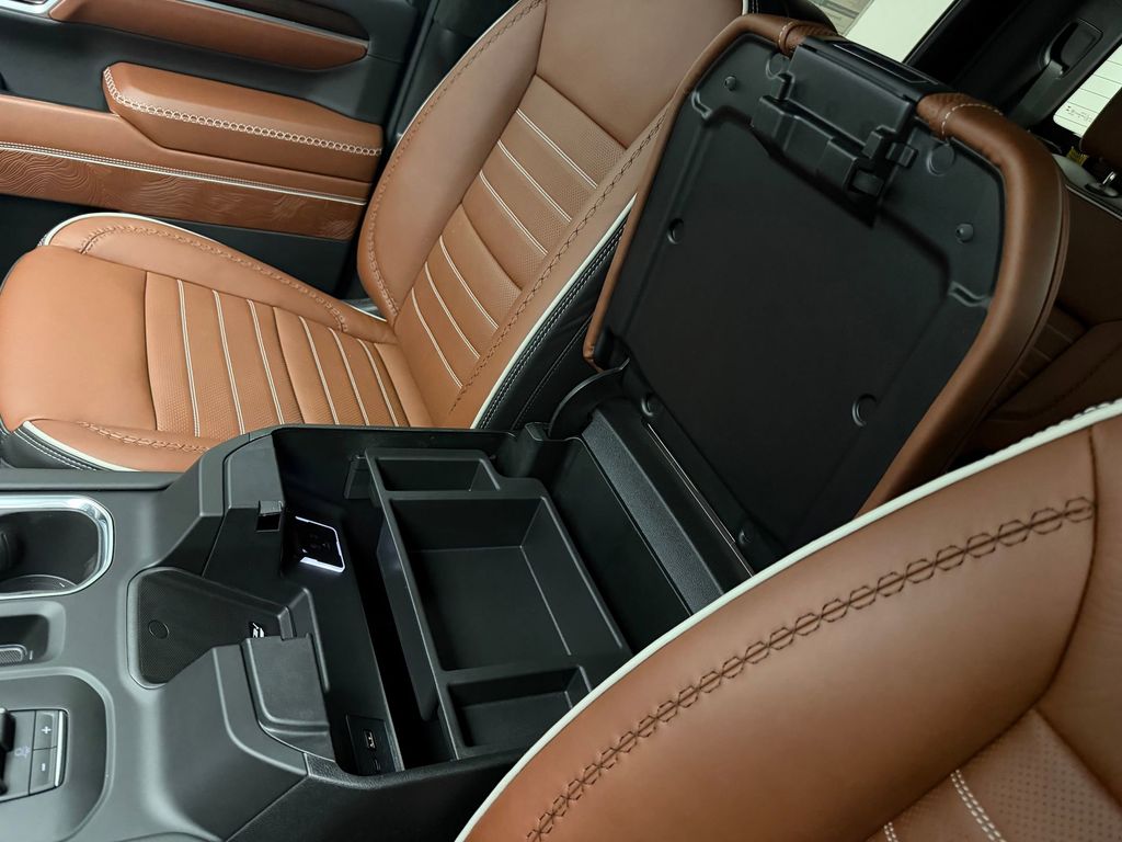 2026 GMC Sierra 3500HD Denali Ultimate - Photo 30