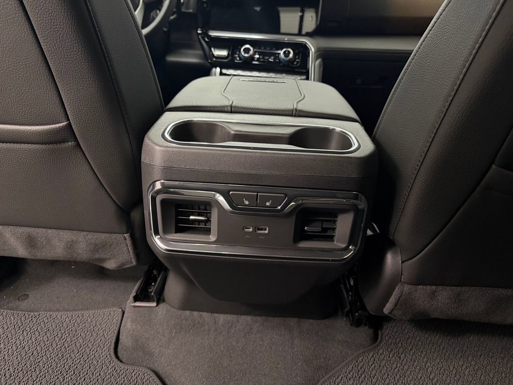 2026 GMC Sierra 3500HD Denali - Photo 28