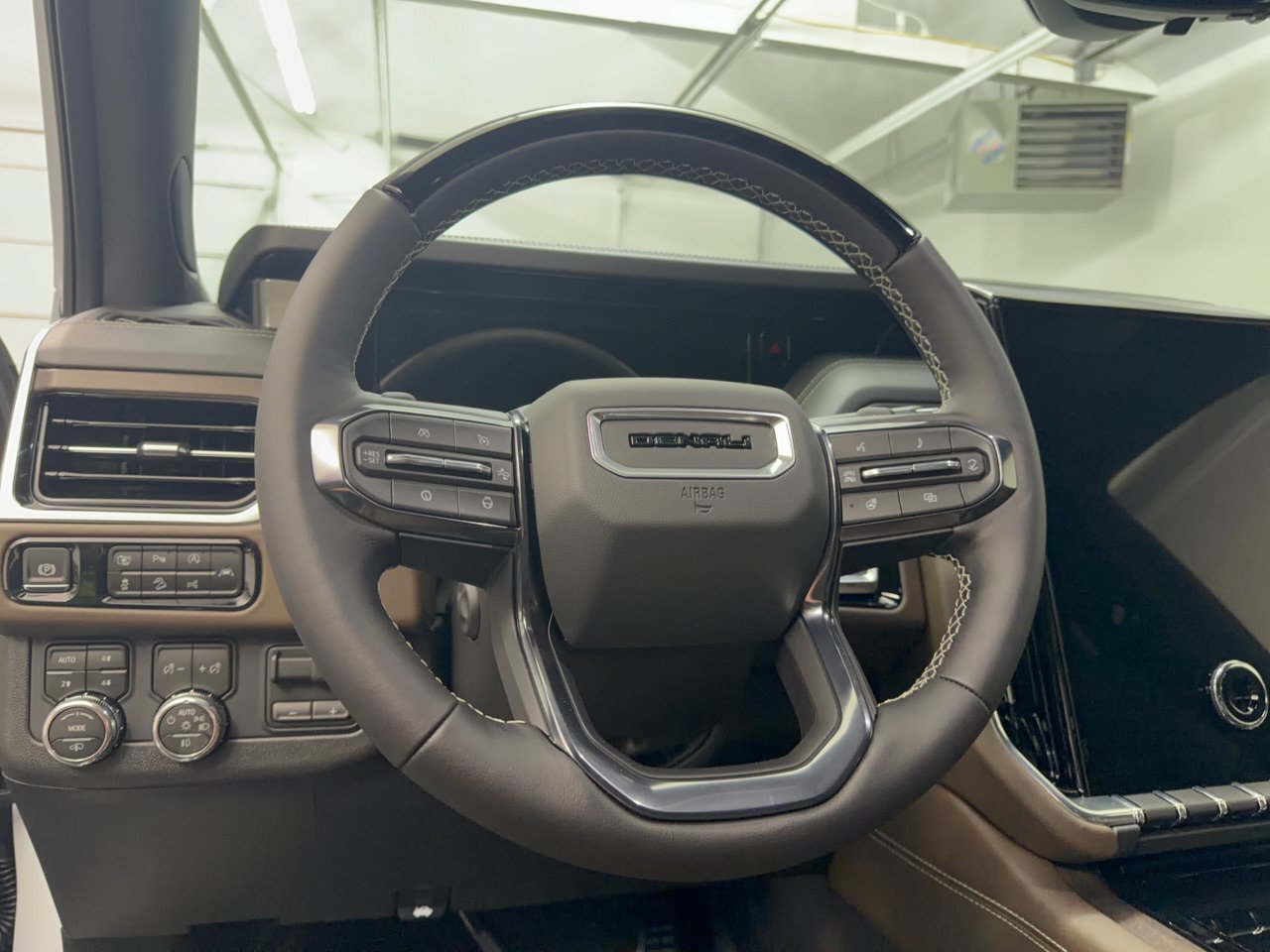 2027 GMC Yukon XL Denali Ultimate - Photo 9