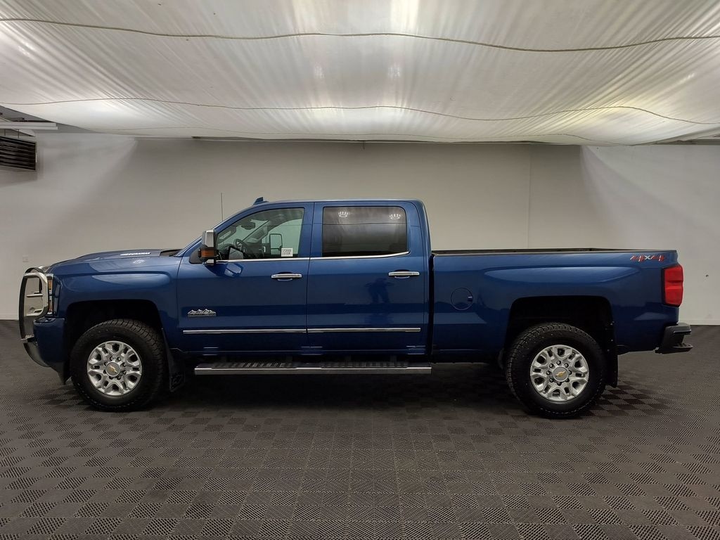 Used 2018 Chevrolet Silverado 2500 HD High Country Truck