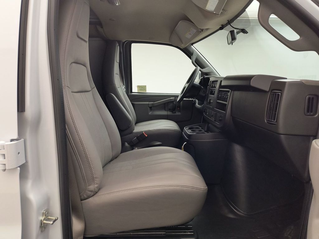 2026 GMC Savana Cargo Work Van - Photo 26