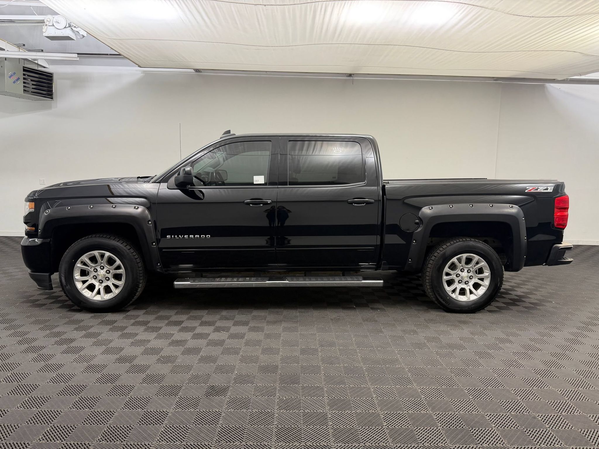 Used 2017 Chevrolet Silverado 1500 LT Truck