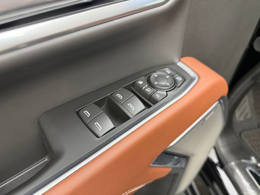 2026 GMC Sierra 3500HD Denali Ultimate - Photo 12