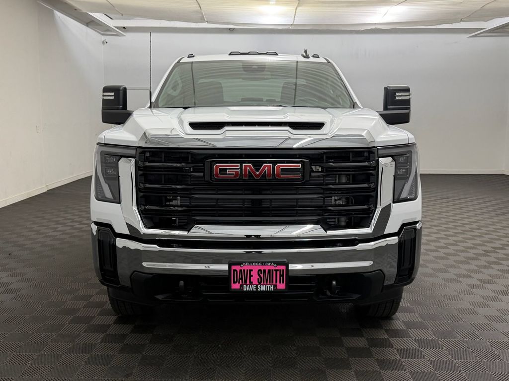 2026 GMC Sierra 3500 Chassis Cab Pro - Photo 6