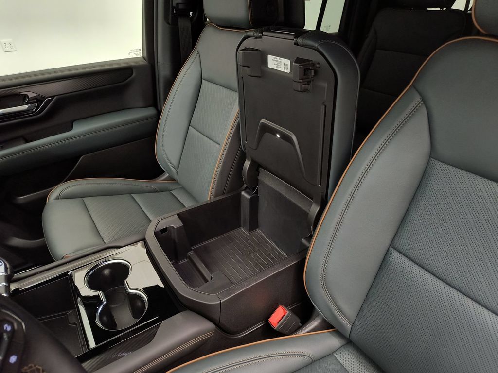 2026 GMC Yukon XL AT4 - Photo 31