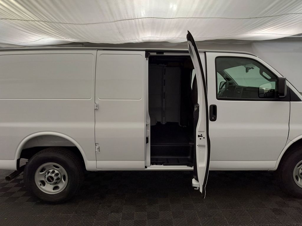 2026 GMC Savana Cargo Work Van - Photo 20