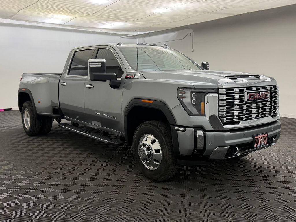 2026 GMC Sierra 3500HD Denali - Photo 7