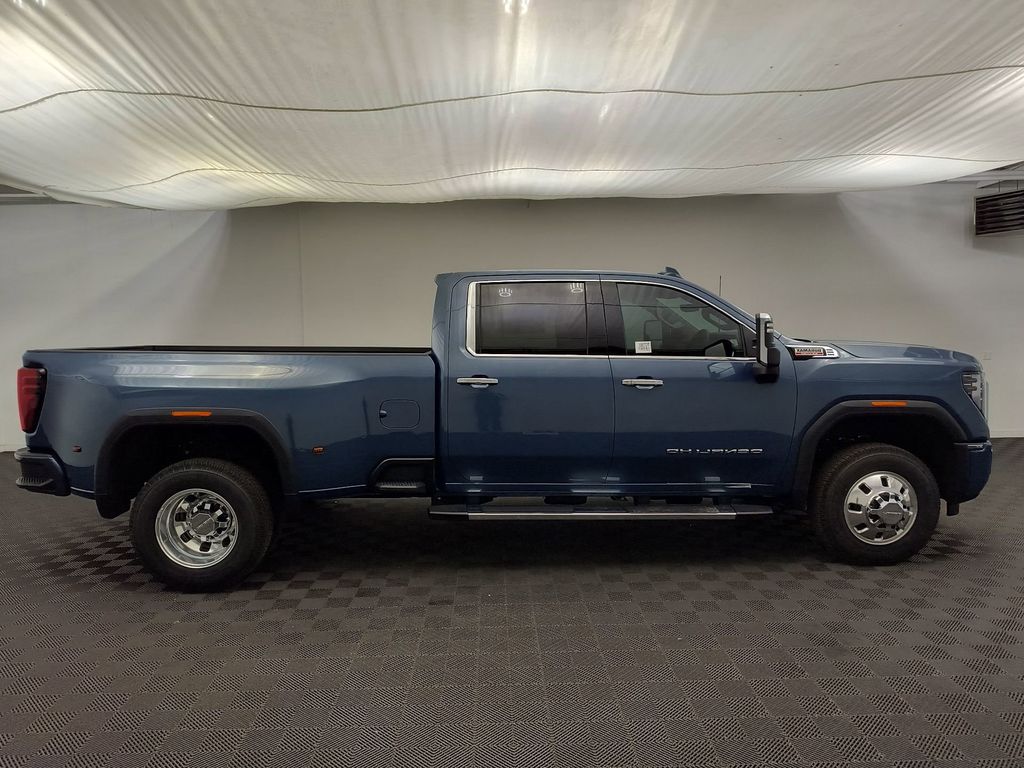 2026 GMC Sierra 3500HD Denali - Photo 8