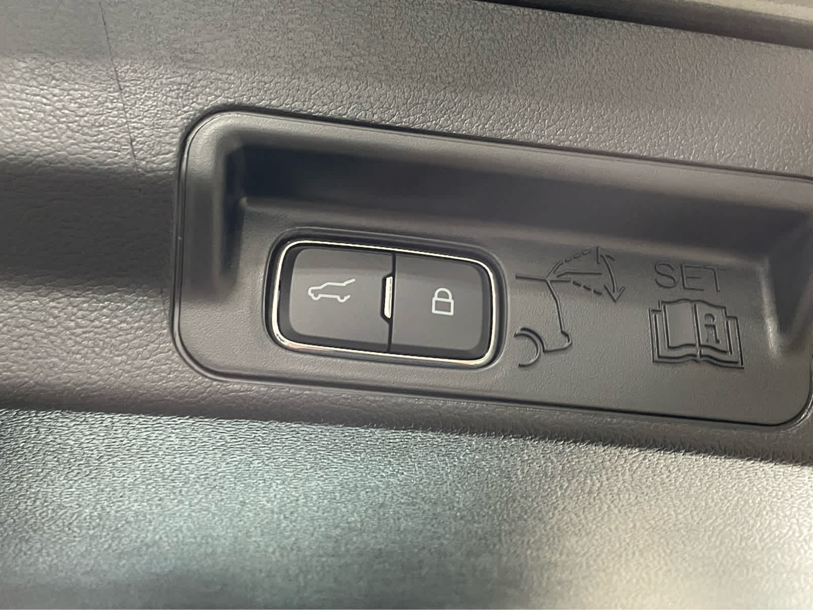 2026 Ford Explorer ST-Line - Photo 28