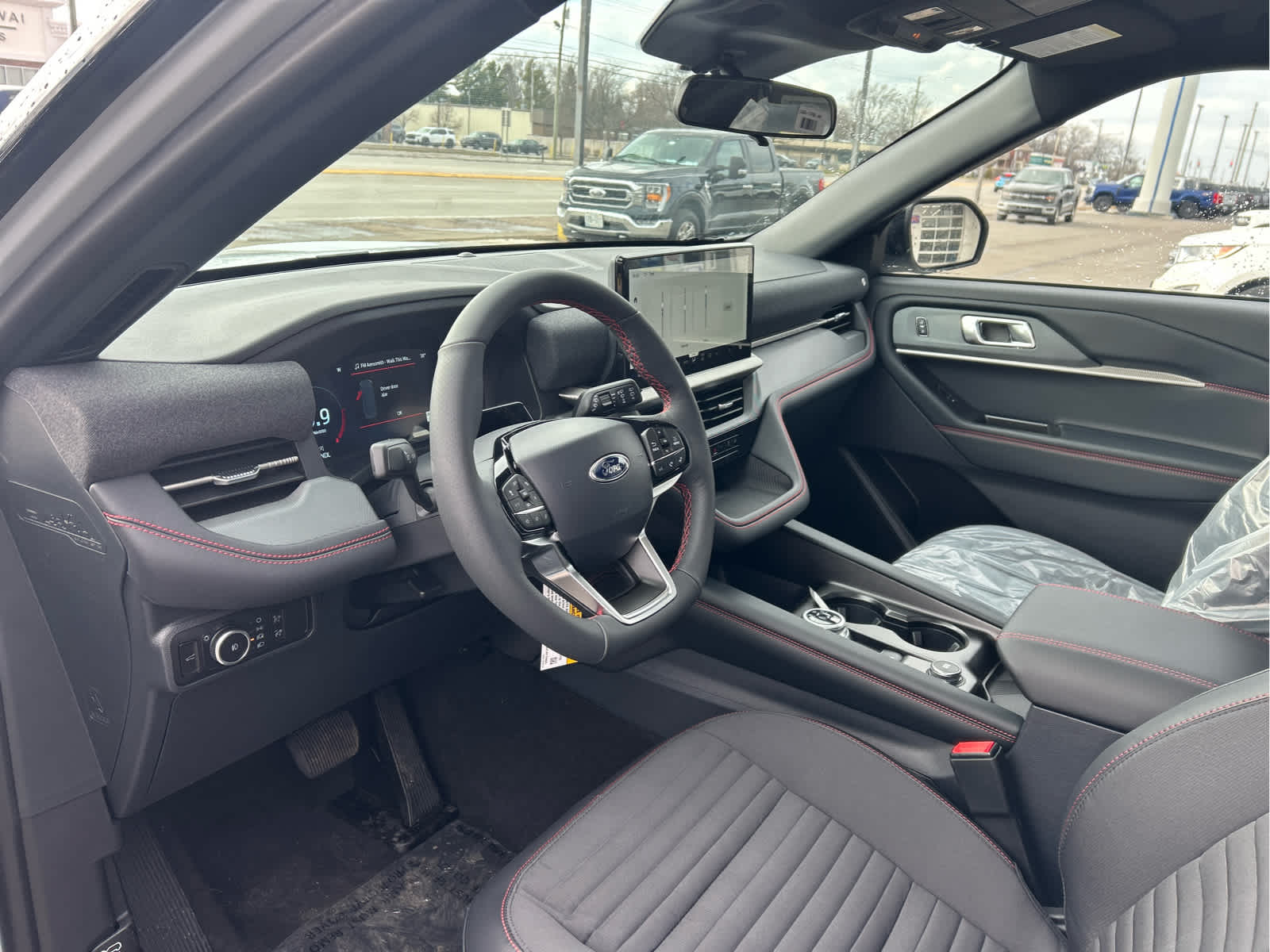 2026 Ford Explorer ST-Line - Photo 11