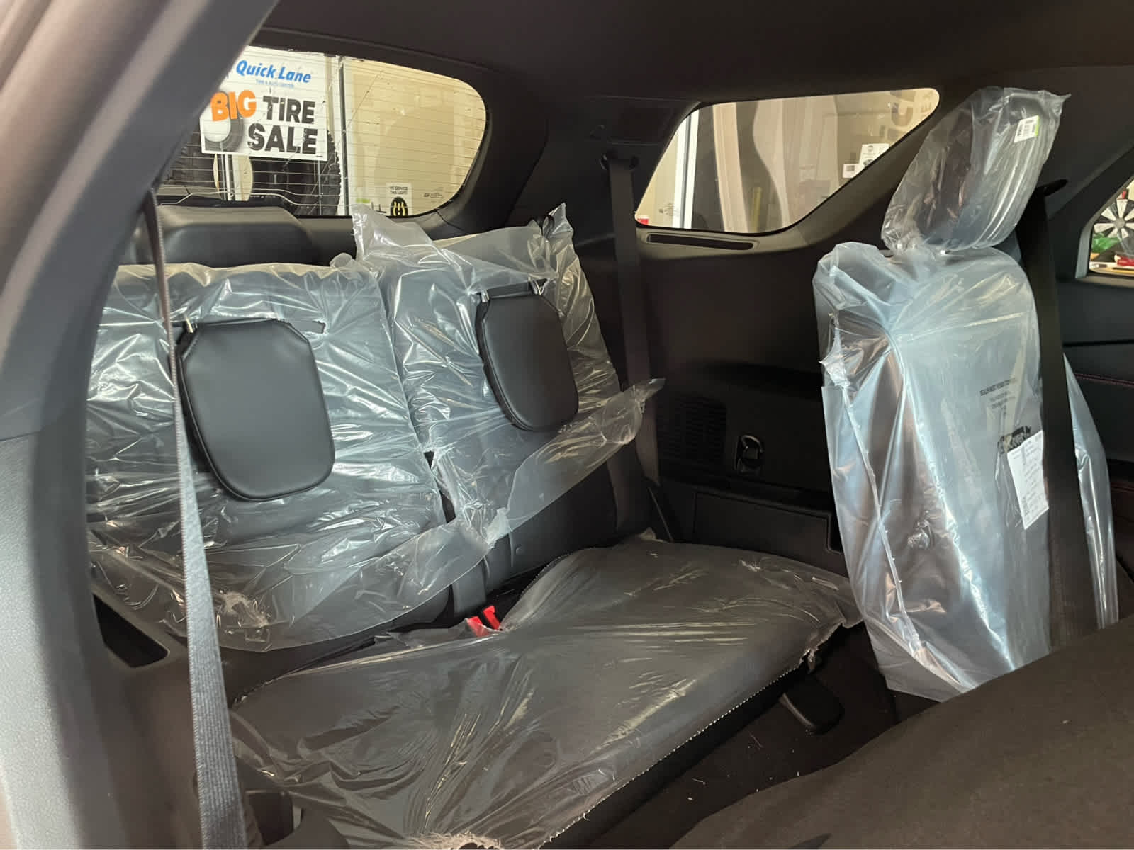 2026 Ford Explorer ST-Line - Photo 33