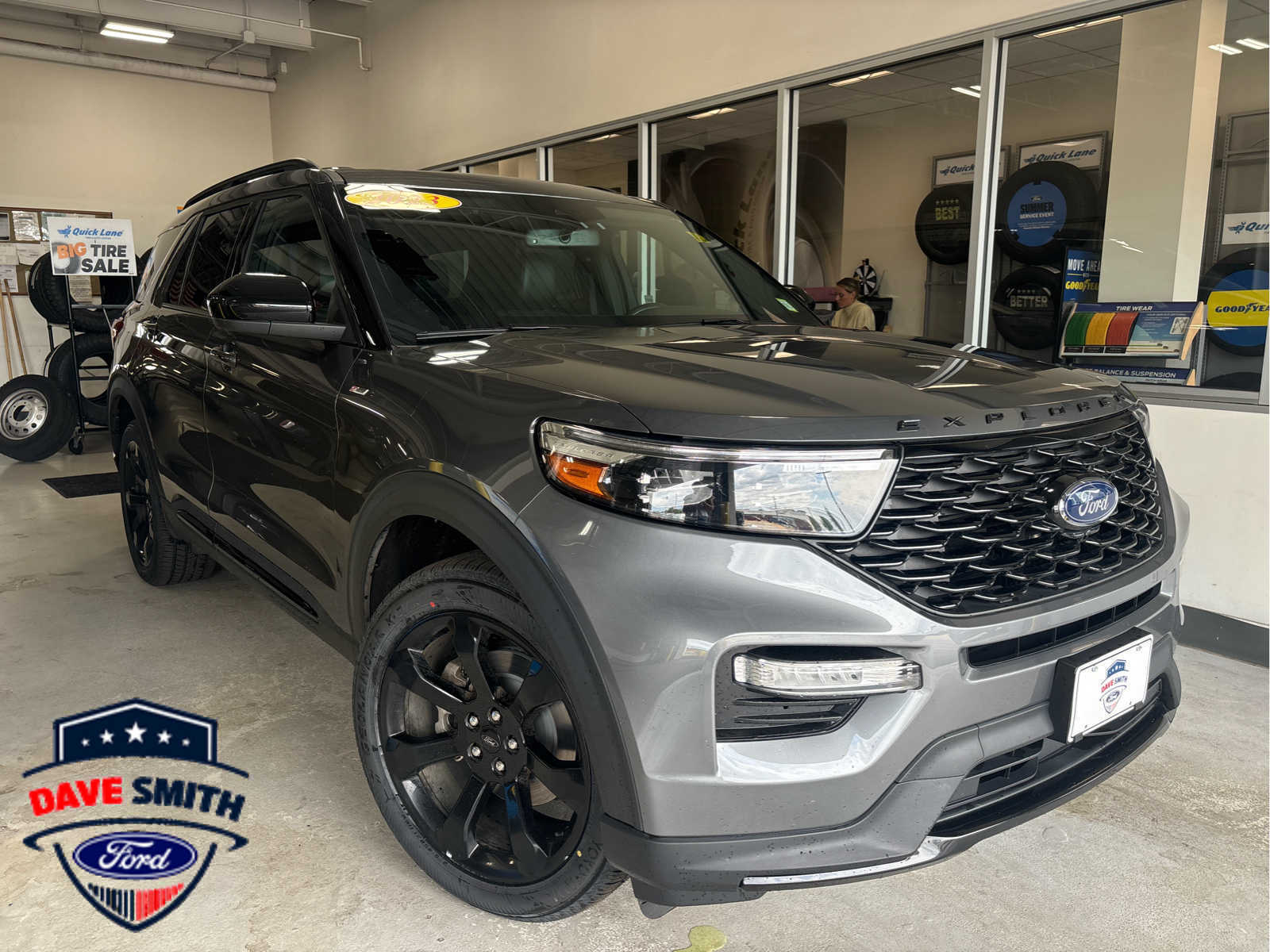 2023 Ford Explorer SUV 