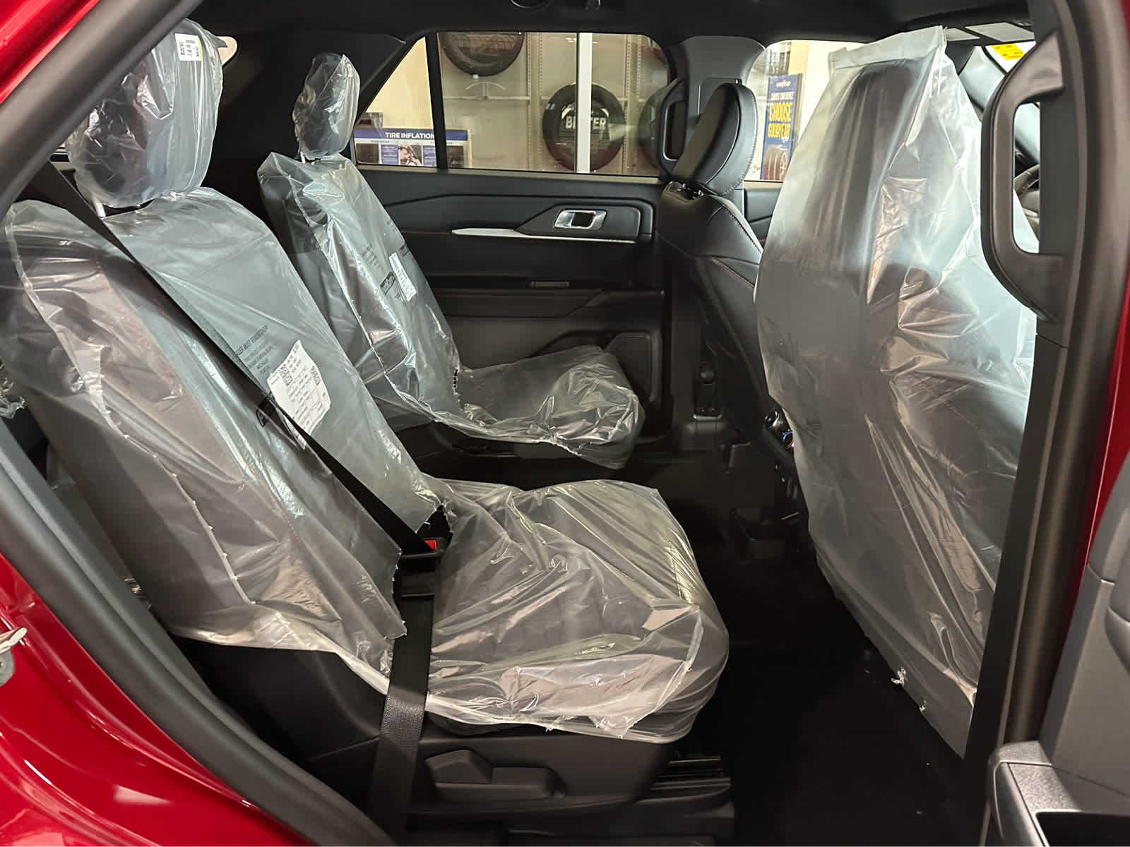 2026 Ford Explorer ST-Line - Photo 37