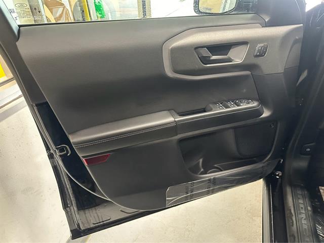 2025 Ford Bronco Sport Outer Banks photo 2