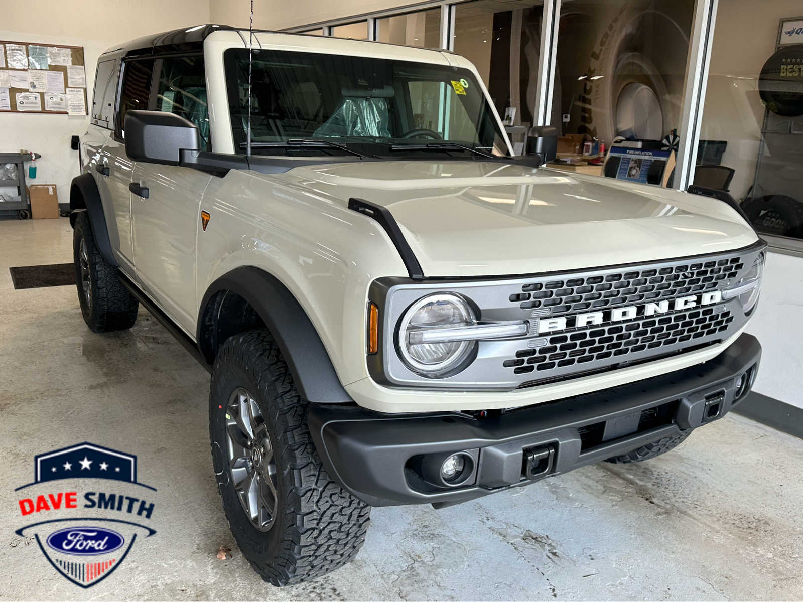 2025 Ford Bronco Badlands 4x4's photo