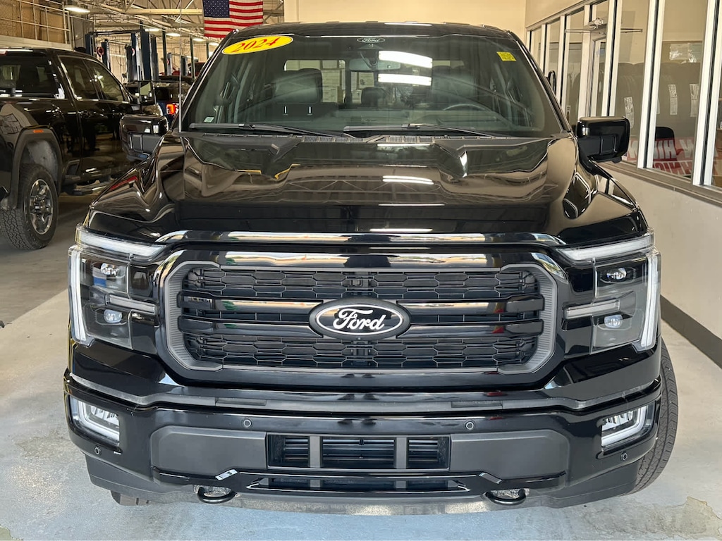 Used 2024 Ford F-150 Lariat 4WD Supercrew 5.5 Box Truck SuperCrew Cab