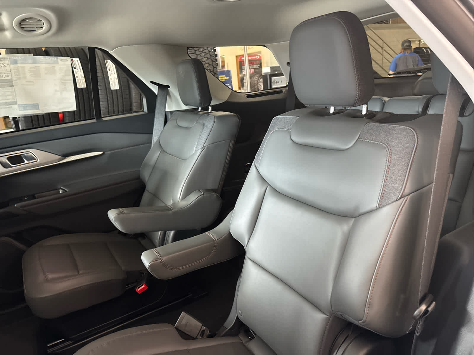 2026 Ford Explorer Active - Photo 19