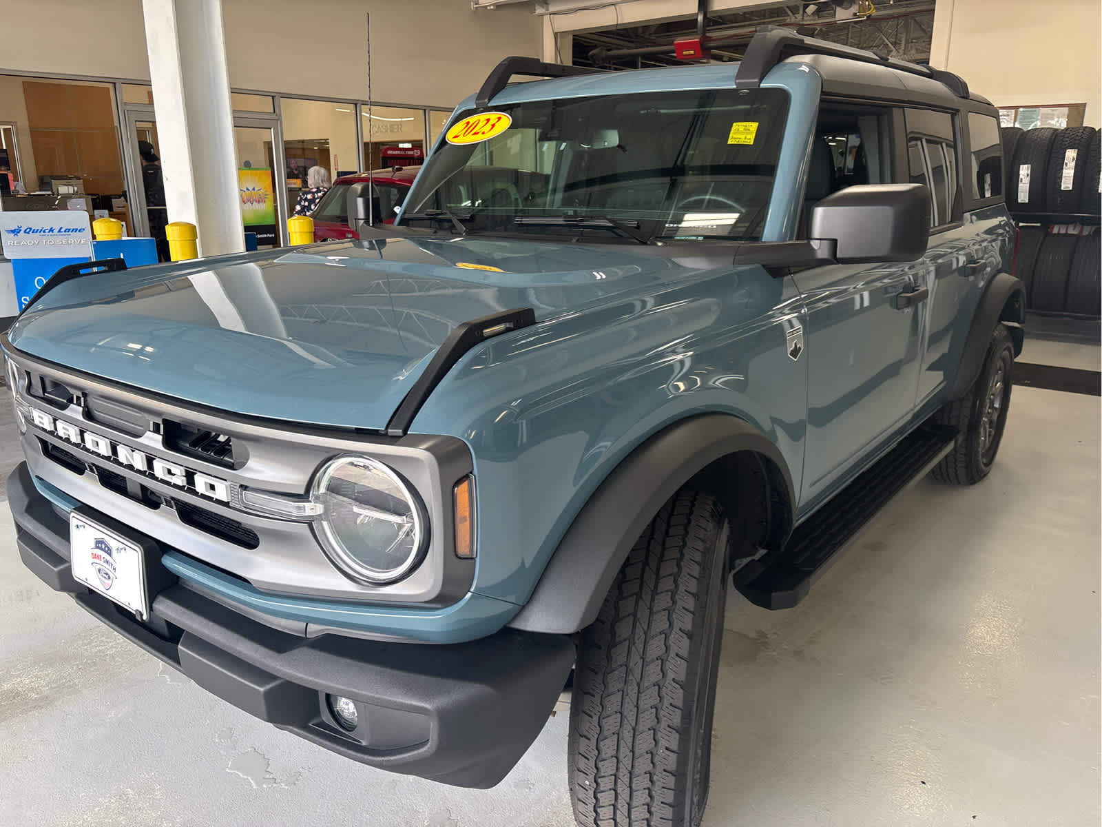 2023 Ford Bronco Big Bend photo 3