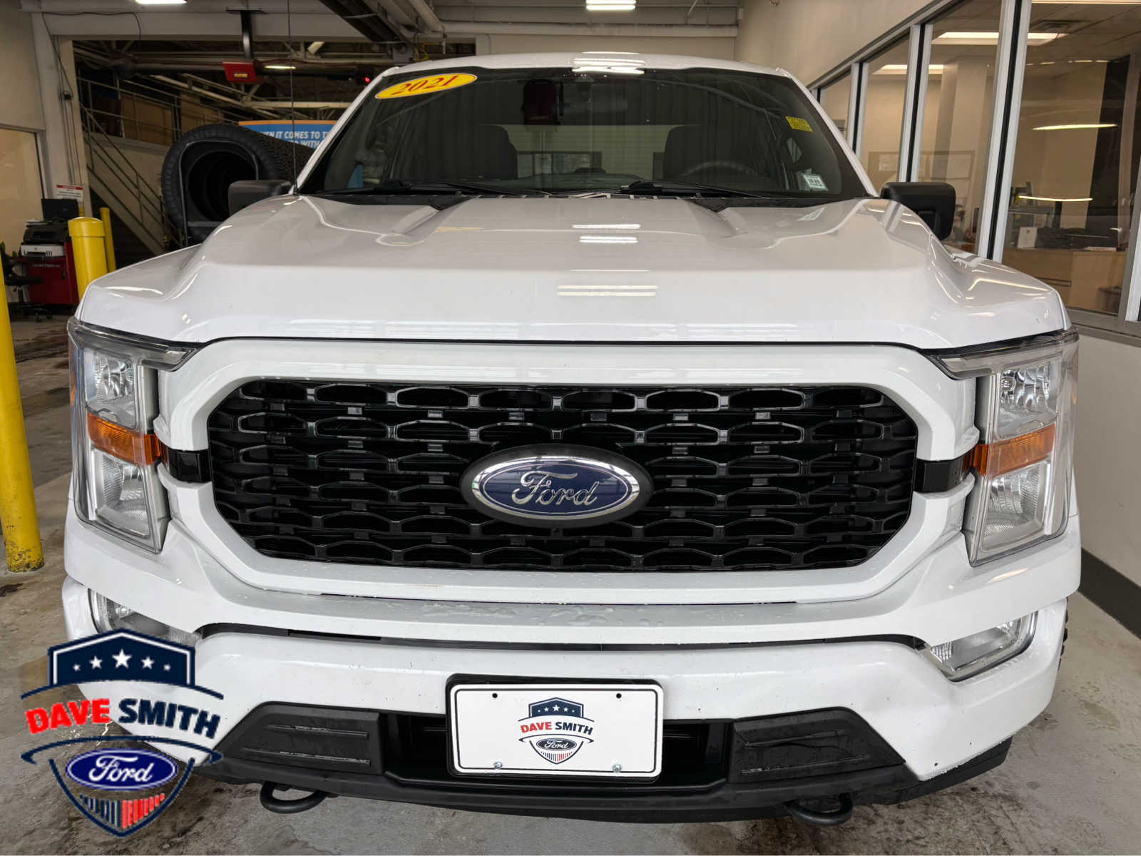 2021 Ford F-150 XL's photo