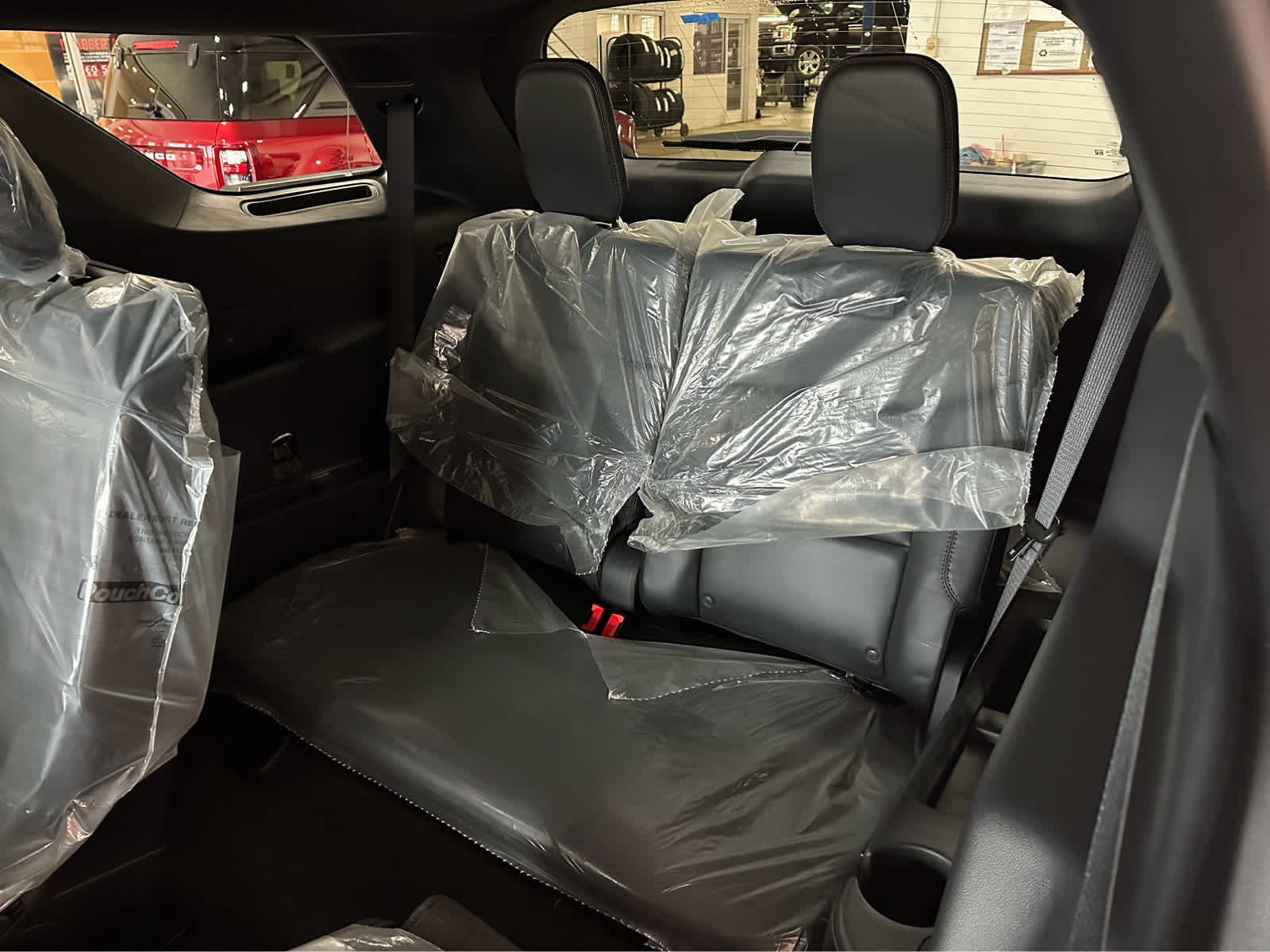 2026 Ford Explorer ST-Line - Photo 30