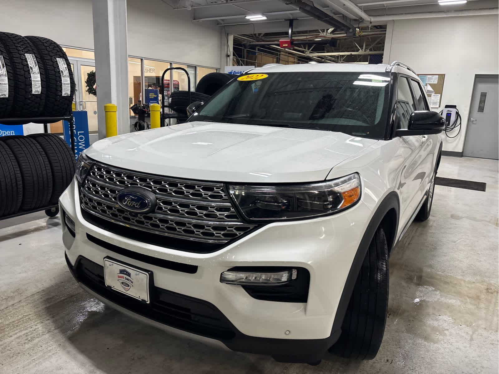 2022 Ford Explorer Limited photo 2