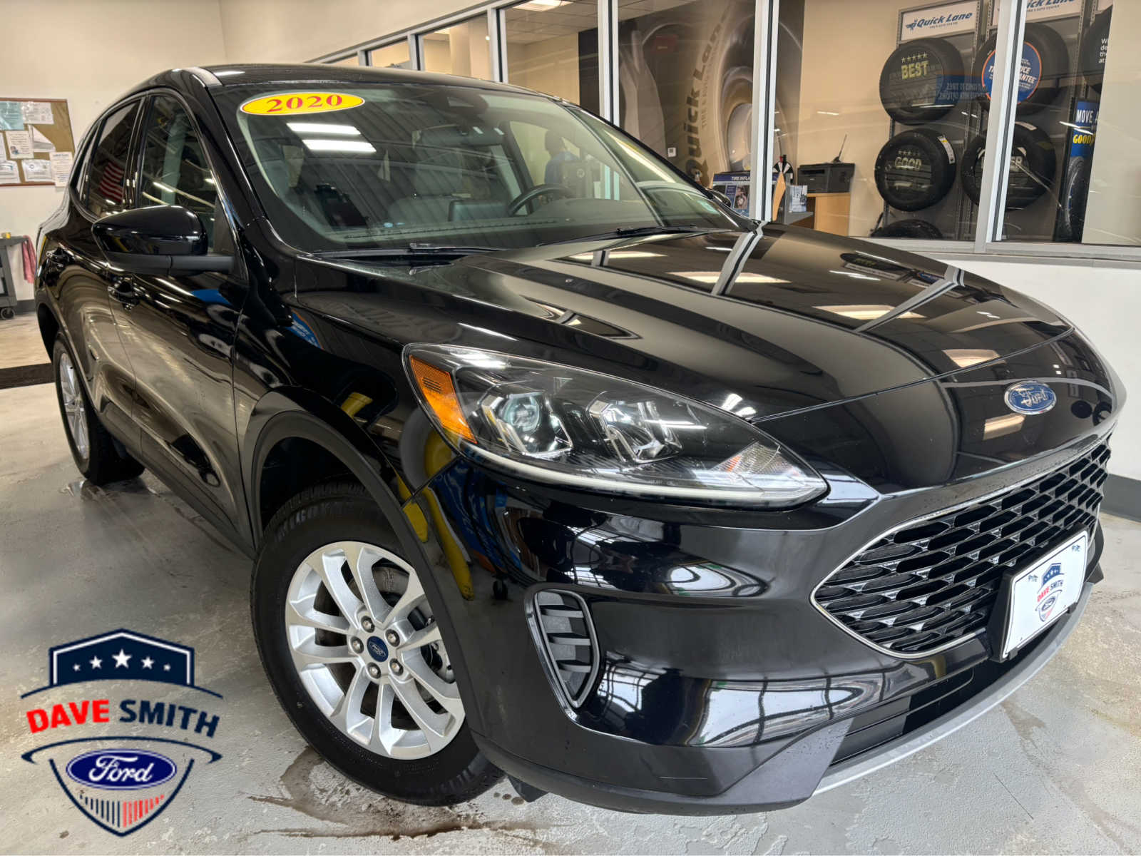 2020 Ford Escape SE's photo