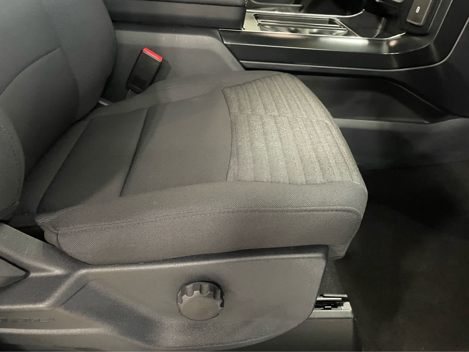 2023 Ford F-150 XL - Photo 37