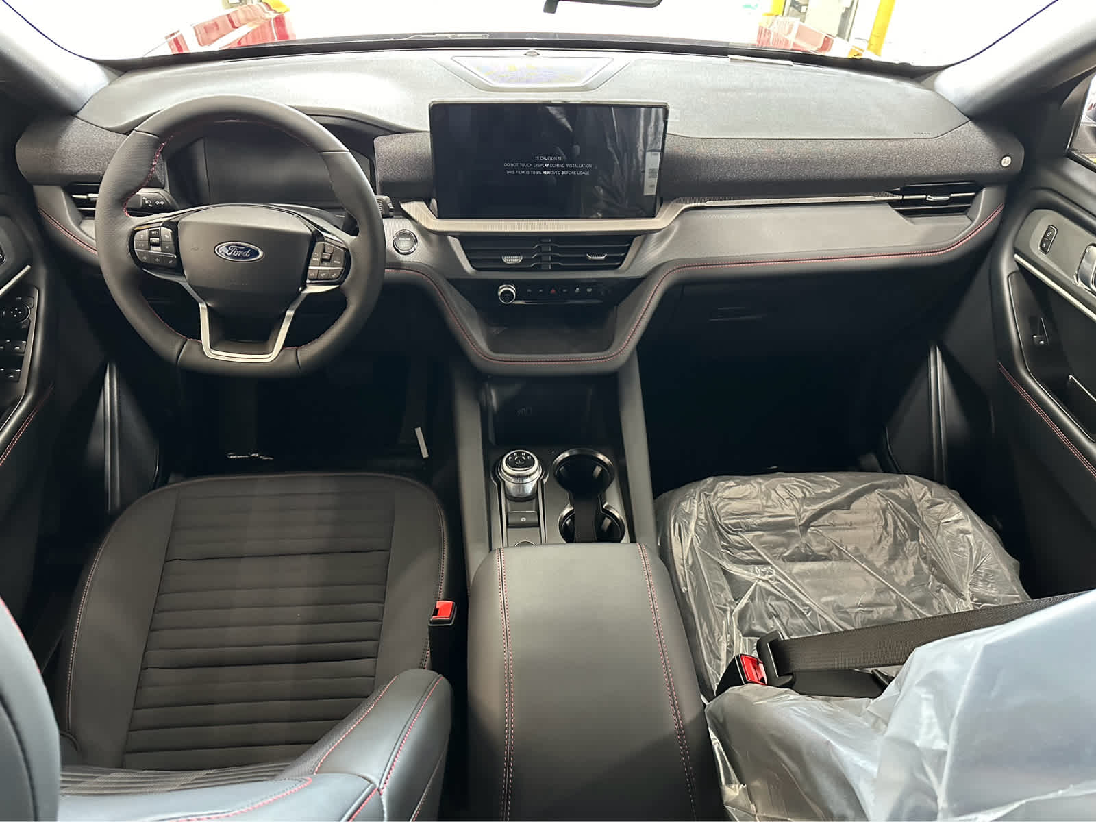 2026 Ford Explorer ST-Line - Photo 15
