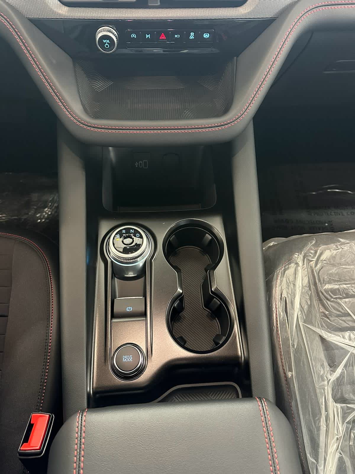 2026 Ford Explorer ST-Line - Photo 26