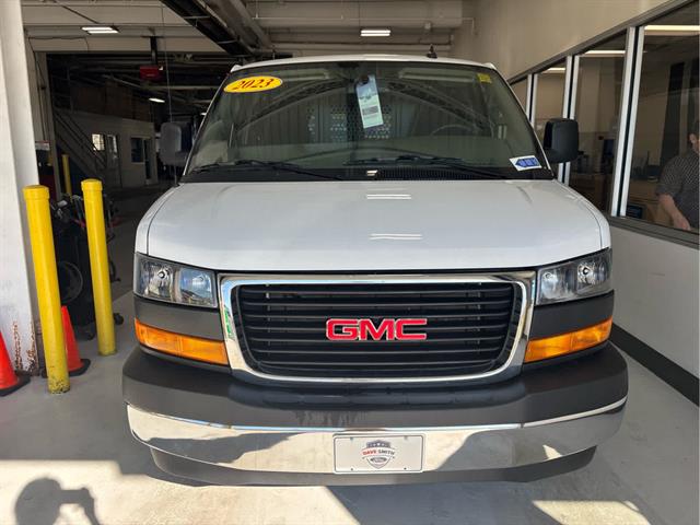 2023 Gmc Savana 2500 Cargo photo 2