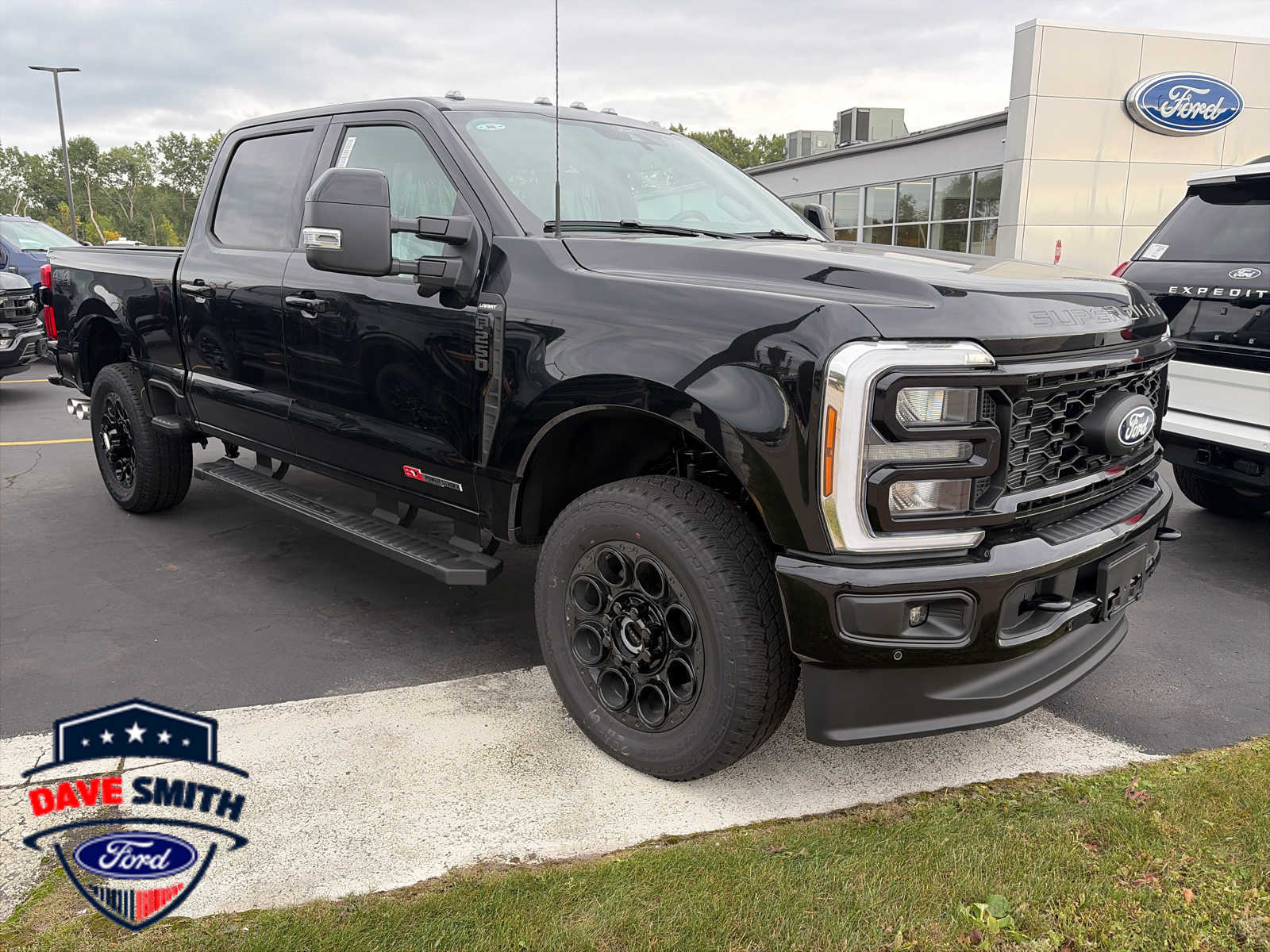 2027 Ford Super Duty F-250&reg; Lariat&reg; TRUCK