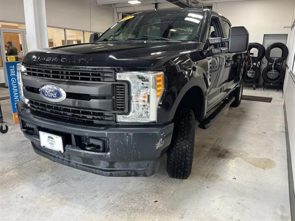 Certified 2017 Ford Super Duty F-250 SRW XL Truck Crew Cab