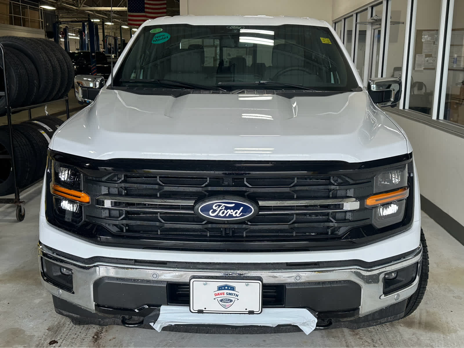 2025 Ford F-150 XLT photo 2