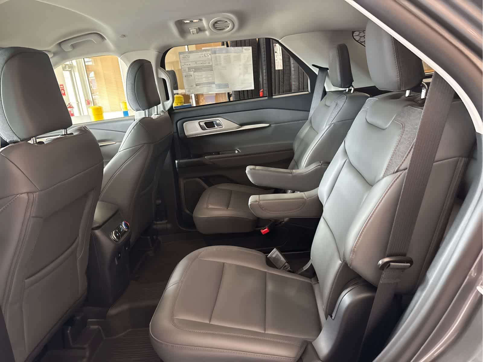 2026 Ford Explorer Active - Photo 18