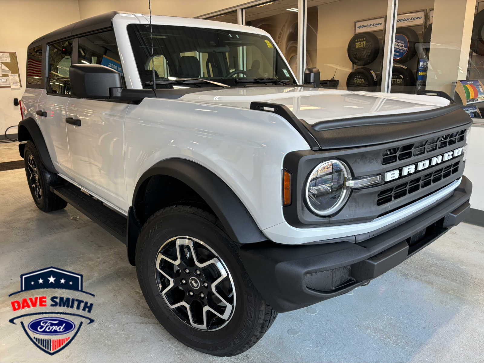 2025 Ford Bronco 4-Door Base's photo