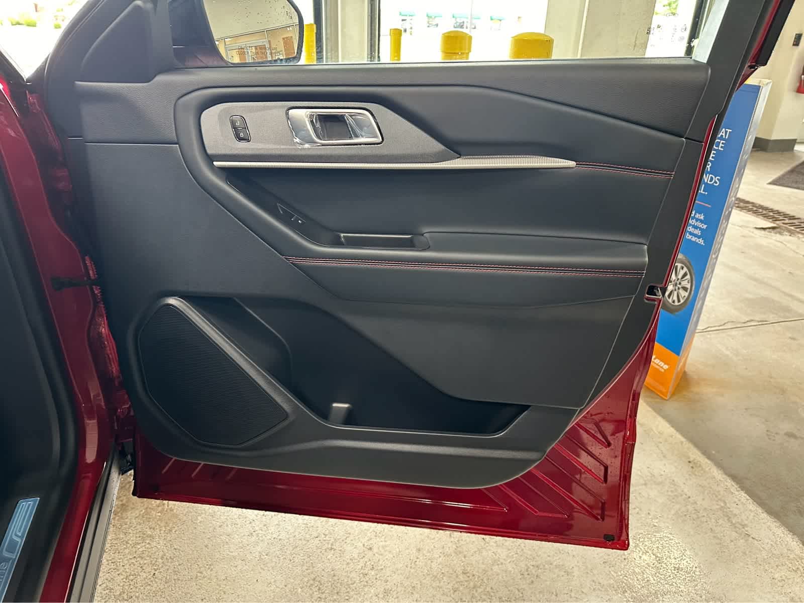 2026 Ford Explorer ST-Line - Photo 39