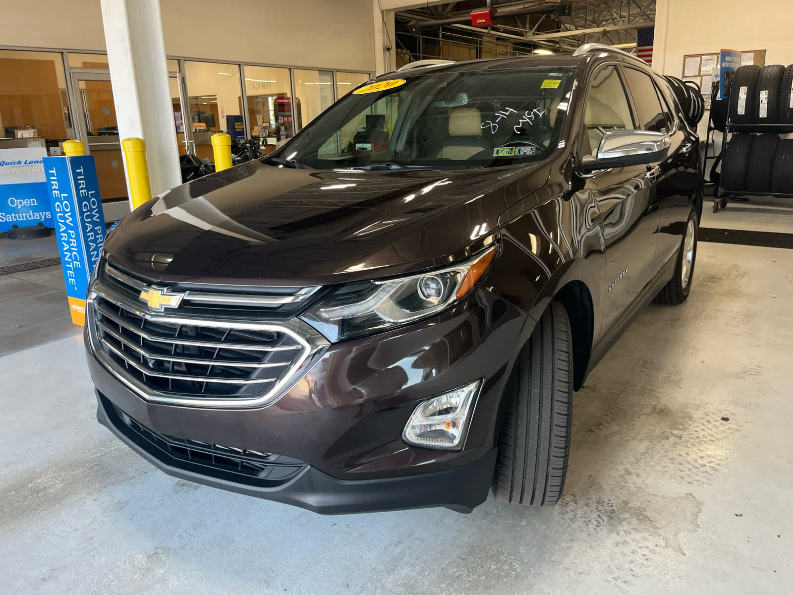 2020 Chevrolet Equinox Premier photo 2
