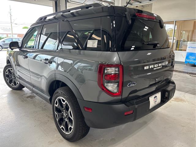 2025 Ford Bronco Sport Outer Banks photo 4