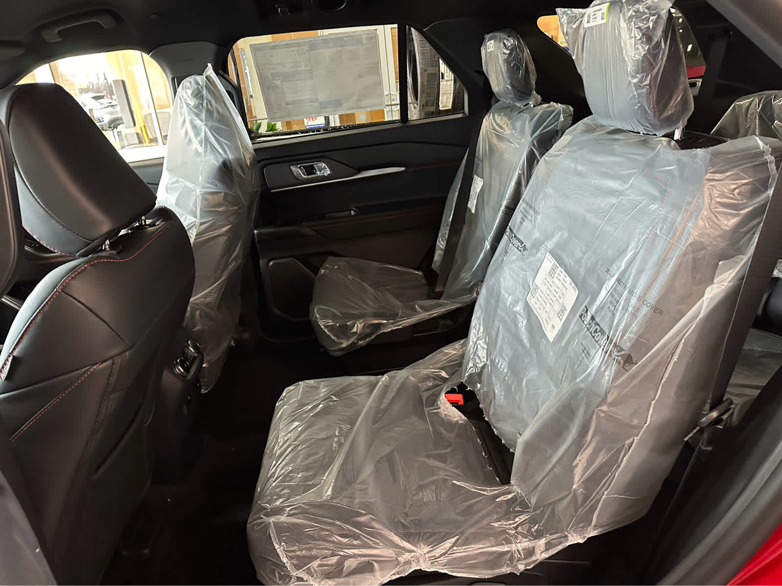 2026 Ford Explorer ST-Line - Photo 29