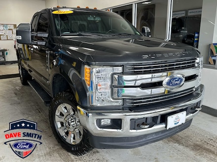 2017 Ford Super Duty F-350 SRW Lariat 4WD Supercab 8 Box Truck Super Cab