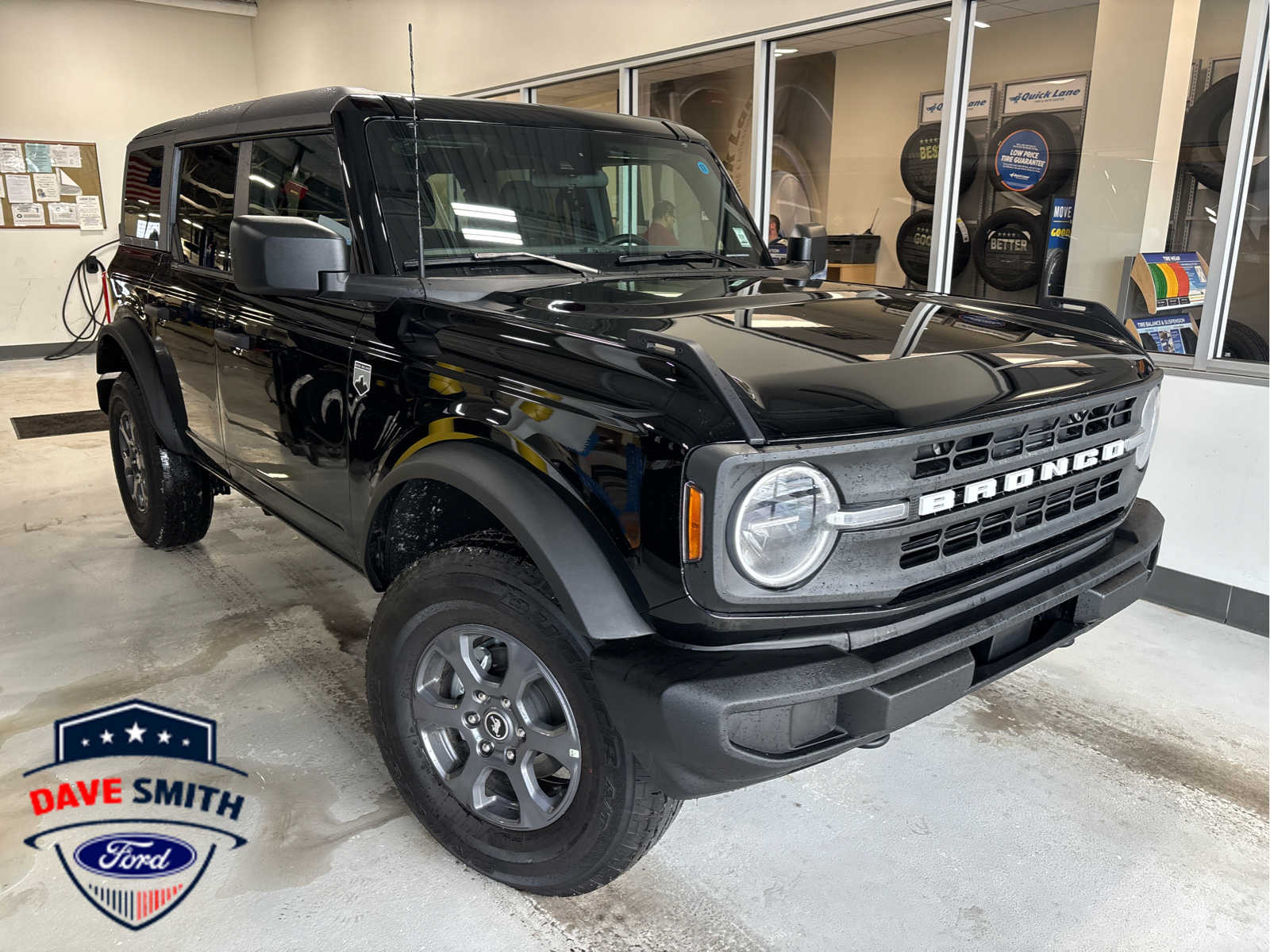 2025 Ford Bronco 4-Door Big Bend's photo