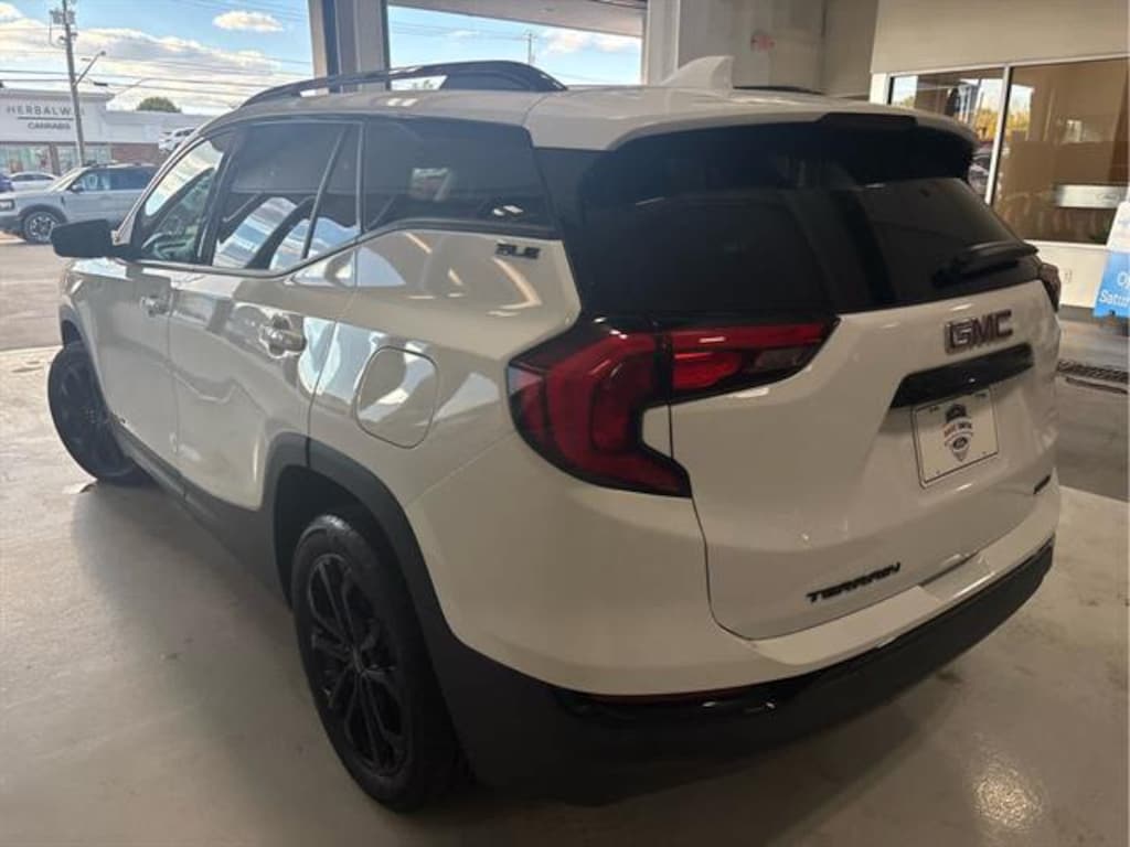 Used 2020 GMC Terrain SLE SUV