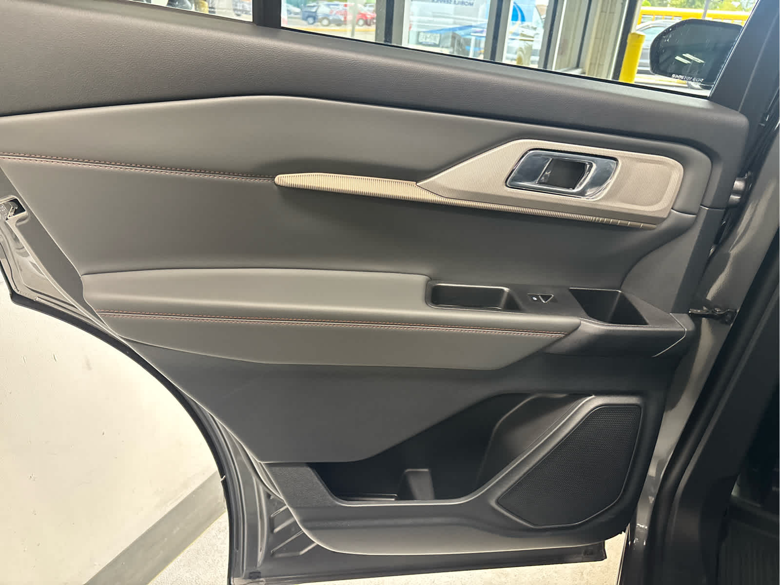 2026 Ford Explorer Active - Photo 17