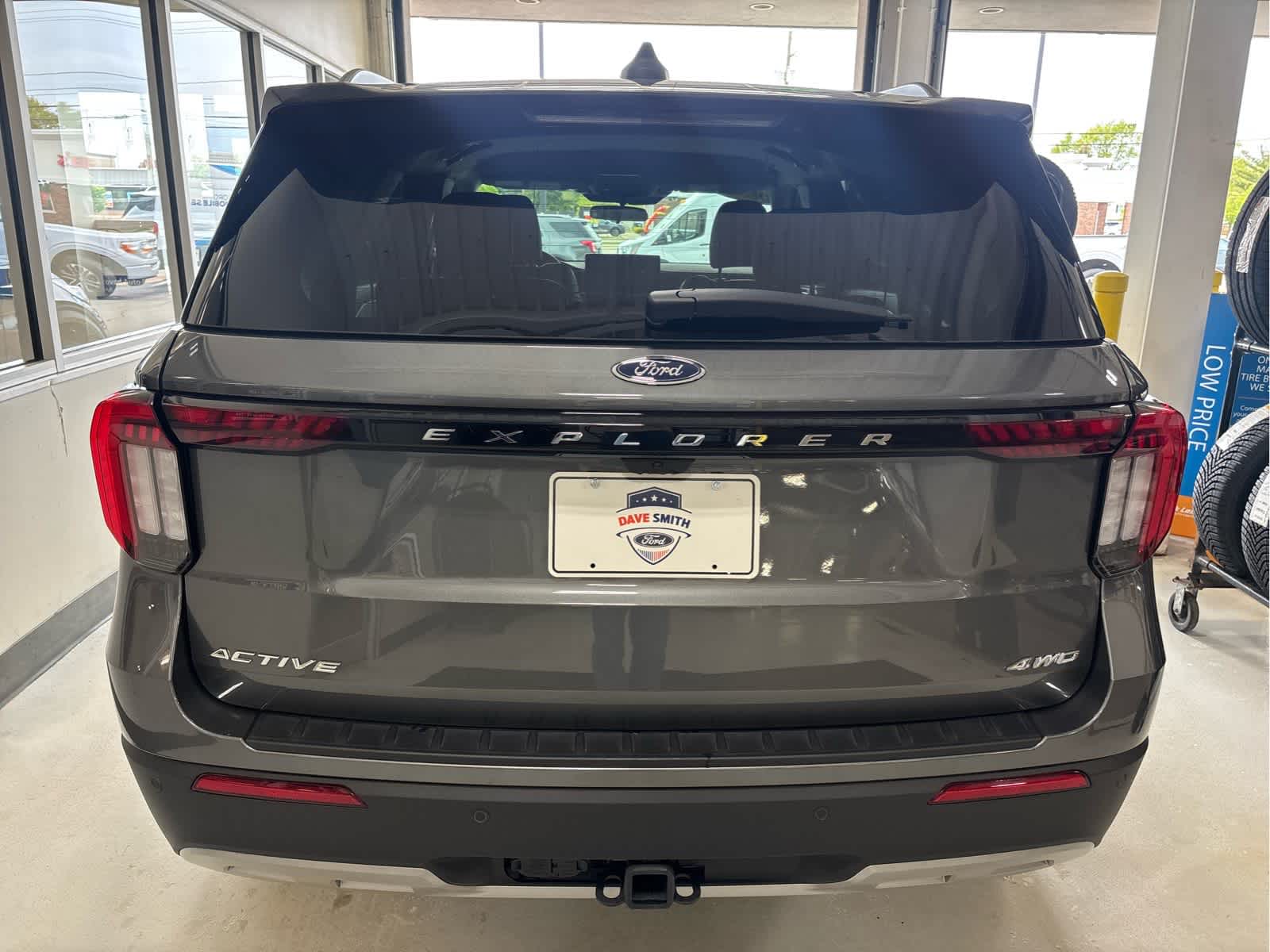 2026 Ford Explorer Active - Photo 6
