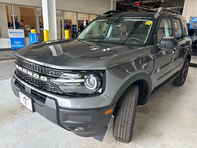 2025 Ford Bronco Sport Outer Banks photo 3