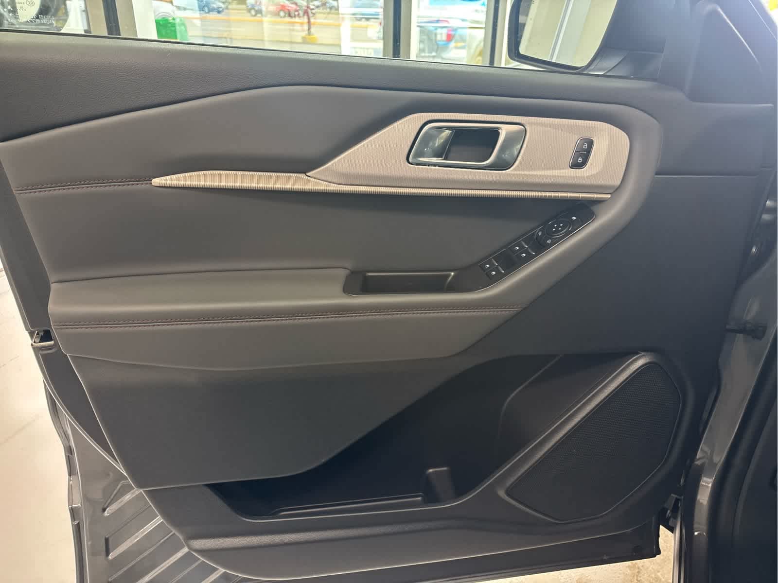 2026 Ford Explorer Active - Photo 12