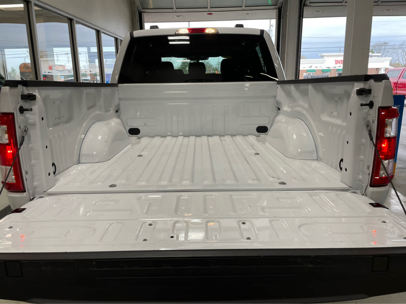 2023 Ford F-150 XL - Photo 25